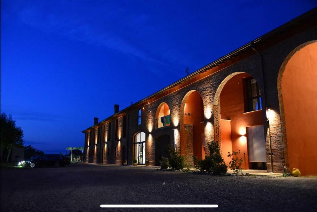 Agriturismo Mascudiera Fiorenzuola dʼArda Dış mekan fotoğraf